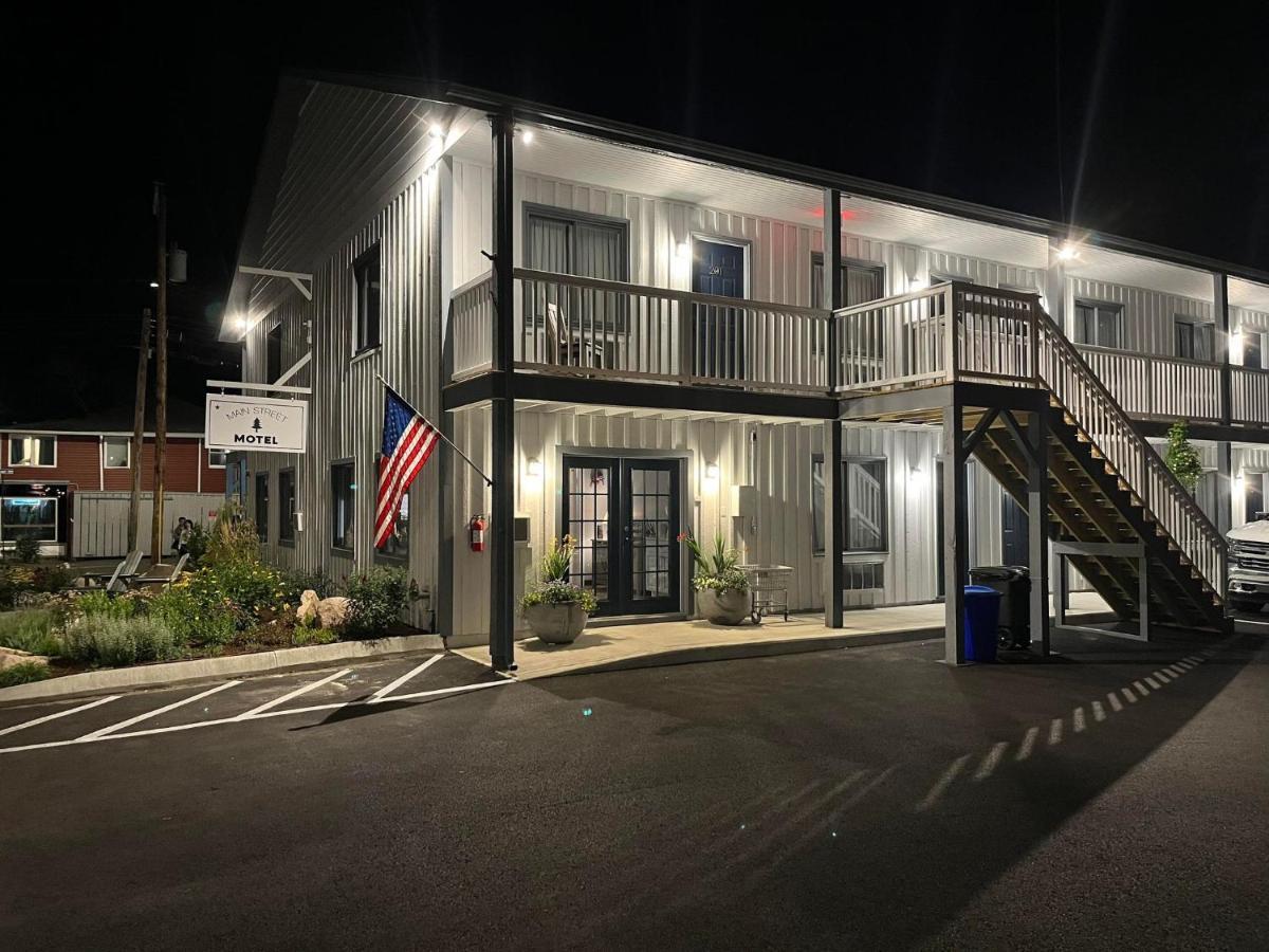 בר הרבור Main Street Motel מראה חיצוני תמונה