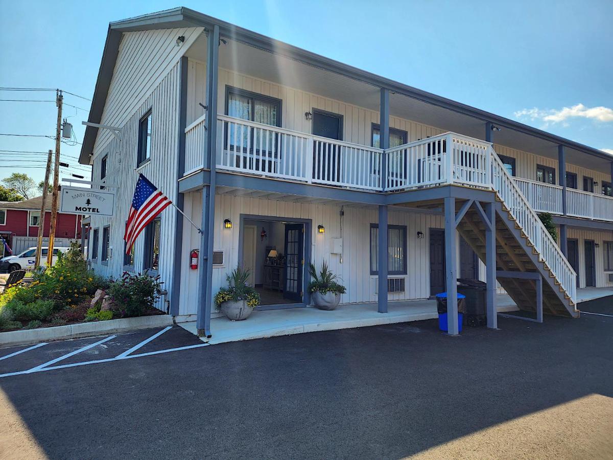 בר הרבור Main Street Motel מראה חיצוני תמונה
